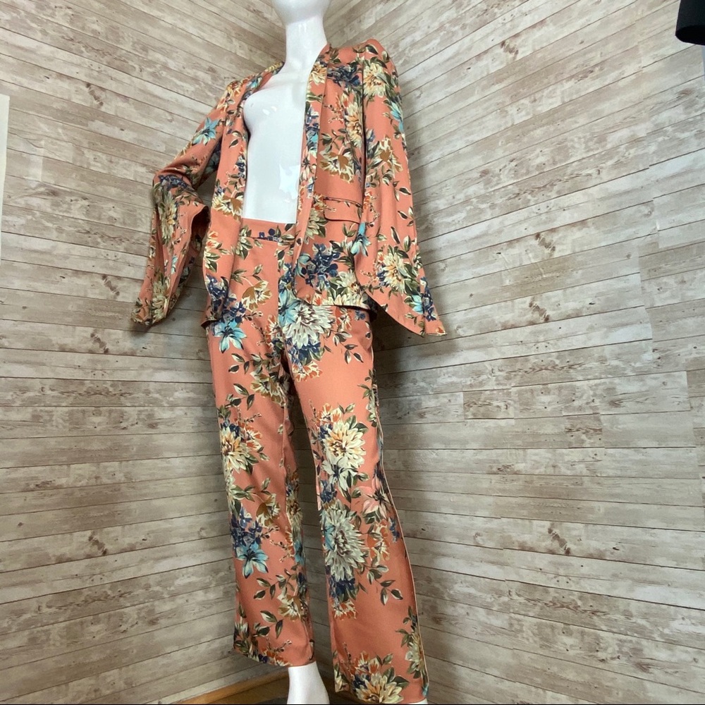 Zara peachy pink floral blazer two piece suit M